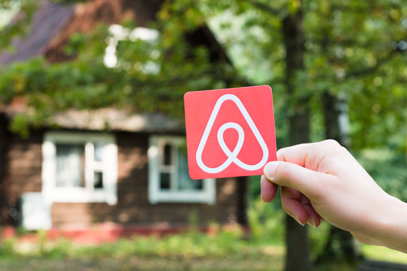 How to Start an Airbnb Business: 11 Tips for Success