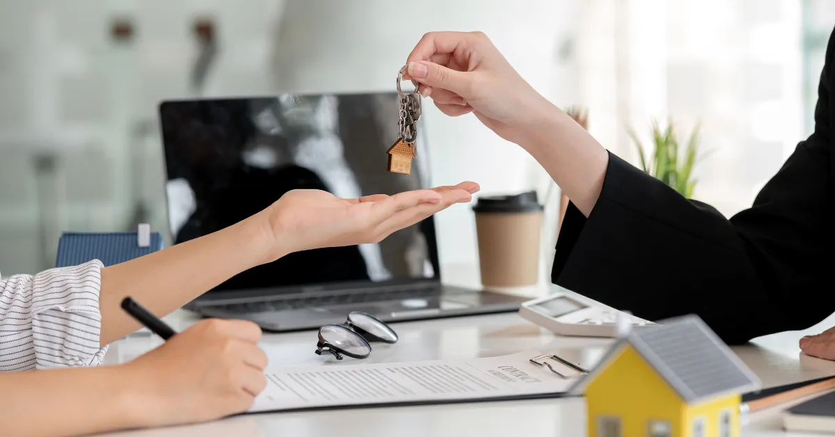 Lodgify vs Airbnb: Which Platform is Best for Your Rental Business?